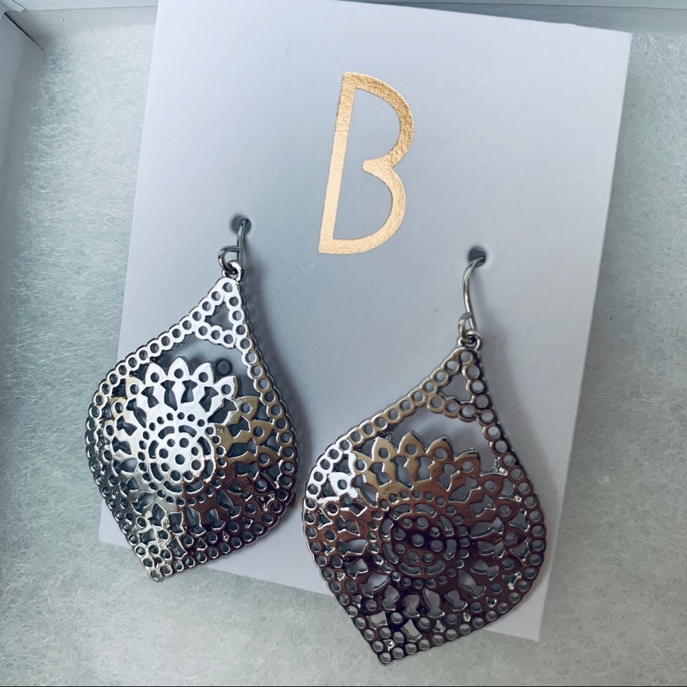 Stitch Fix Bancroft Kansas Drop Earrings Silver